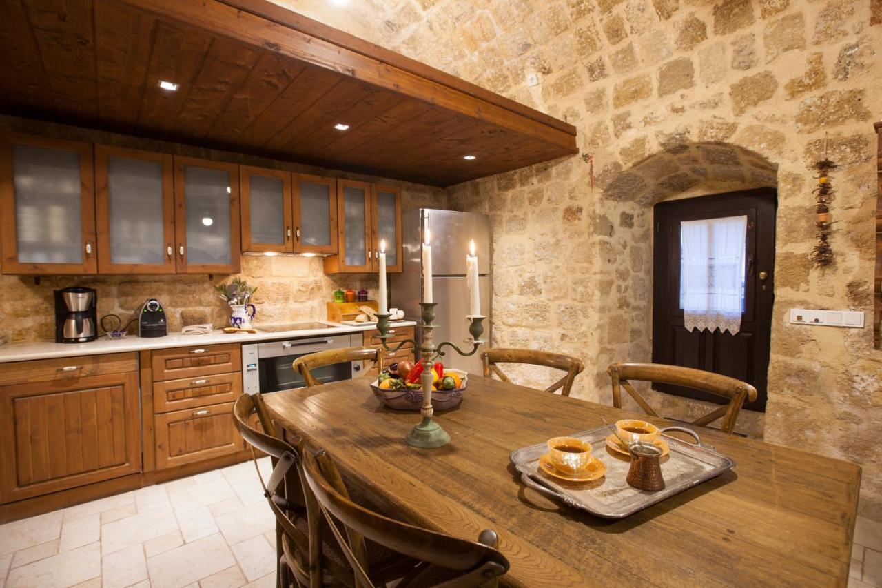 Medieval Dreams Villa Rhodes City ภายนอก รูปภาพ