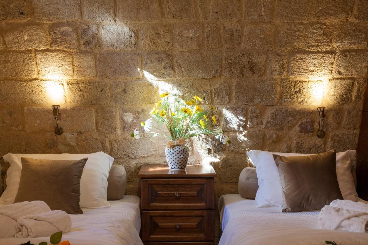 Medieval Dreams Villa Rhodes City ภายนอก รูปภาพ