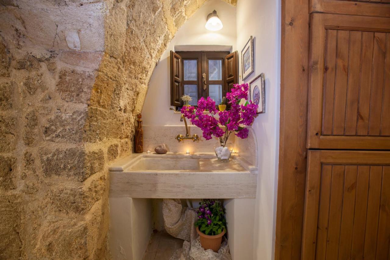 Medieval Dreams Villa Rhodes City ภายนอก รูปภาพ